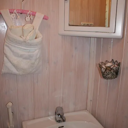Farm stay Valkeisen Loma *